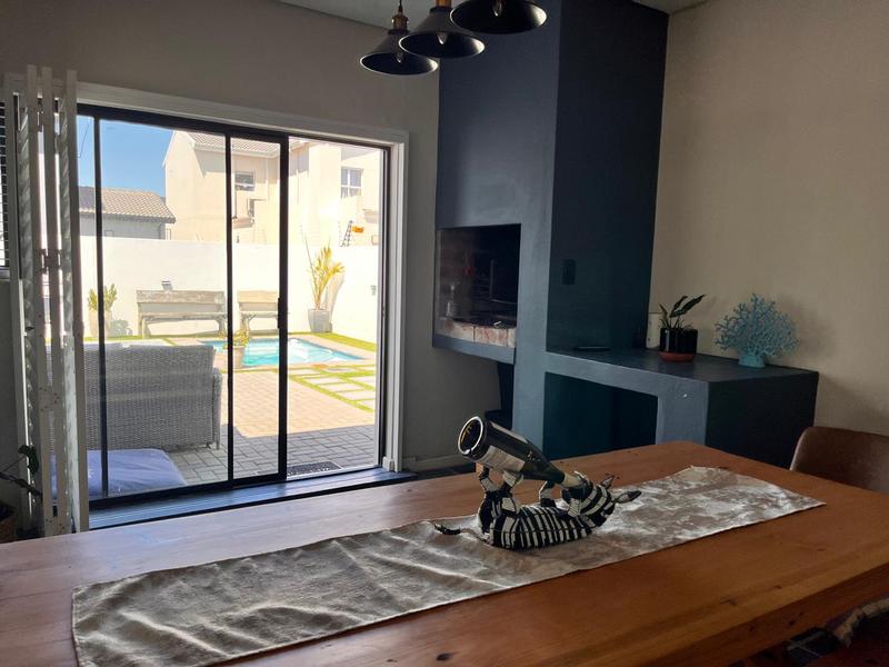 2 Bedroom Property for Sale in Sandown Western Cape